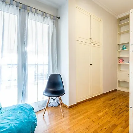3 Bedroom With Big Balconies In Pagrati Apartmán