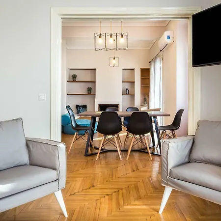 Apartmán 3 Bedroom With Big Balconies In Pagrati *