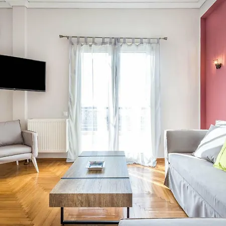 3 Bedroom With Big Balconies In Pagrati *